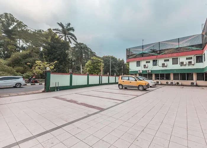 OYO 1383 Taman Cibinong 2 Hotel Bogor